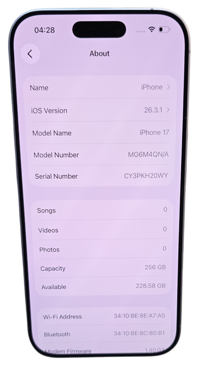 Apple iPhone 17 - 256GB - 100% Battery