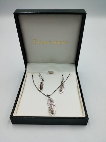ERNEST JONES STERING SILVER FEATHER PENDANT NECKLACE & EARRING SET