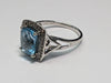 9CT WHITE GOLD DIAMOND & BLUE STONE RING SIZE N