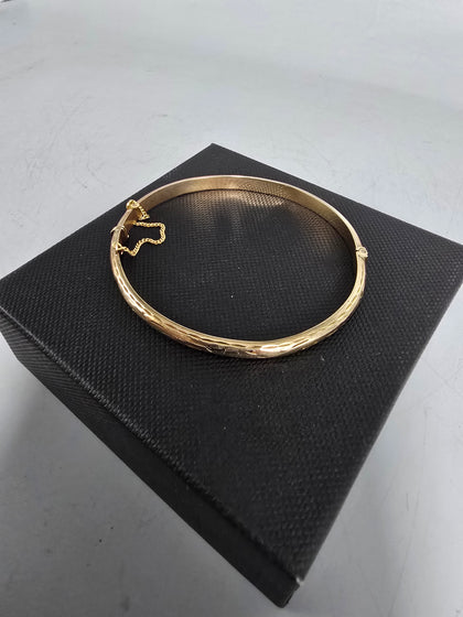9ct Gold Bracelet fixed 375 6.5G 2.25'' in diameter