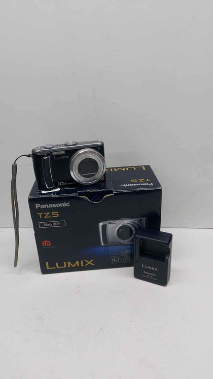 Panasonic DMC-TZ5 Compact Digital Camera With a Built In 10x Optical Zoom Lens - Boxed With Charger