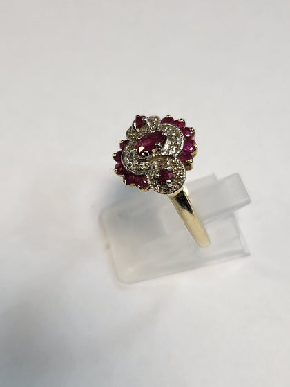 9CT Yellow Gold Ring with Red & Diamond (not carated) Stones - Size P - 3.14g - Hallmarked