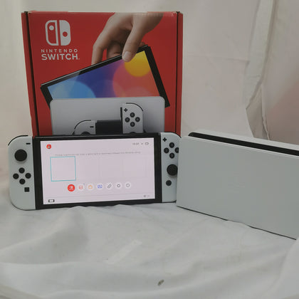 Nintendo Switch OLED 64gb LIKE NEW  - White.