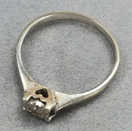 18ct White Gold Diamond Ring Size 