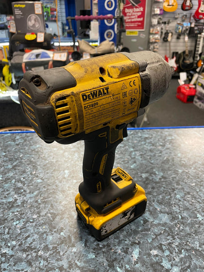 DEWALT IMPACT DRIVER.