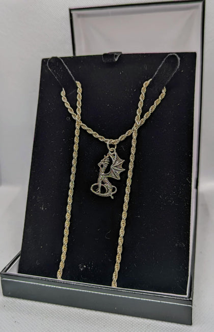 925 HALLMARKED SILVER, BYZANTINA CHAIN WITH DRAGON PENDANT, 24