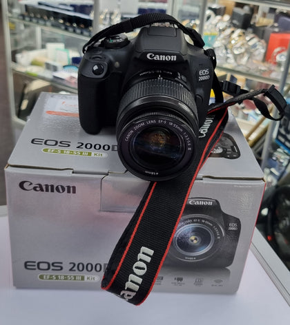 Canon eos 2000d efs 18-55 III kit with bag and tripod