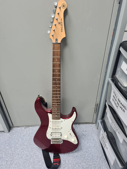 Yamaha pacifica 6 string electric guitar