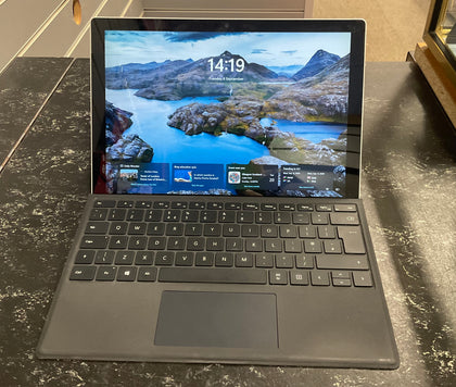 Microsoft Surface Pro 7 intel i5 10th gen 8Gb ram 128Gb SSD