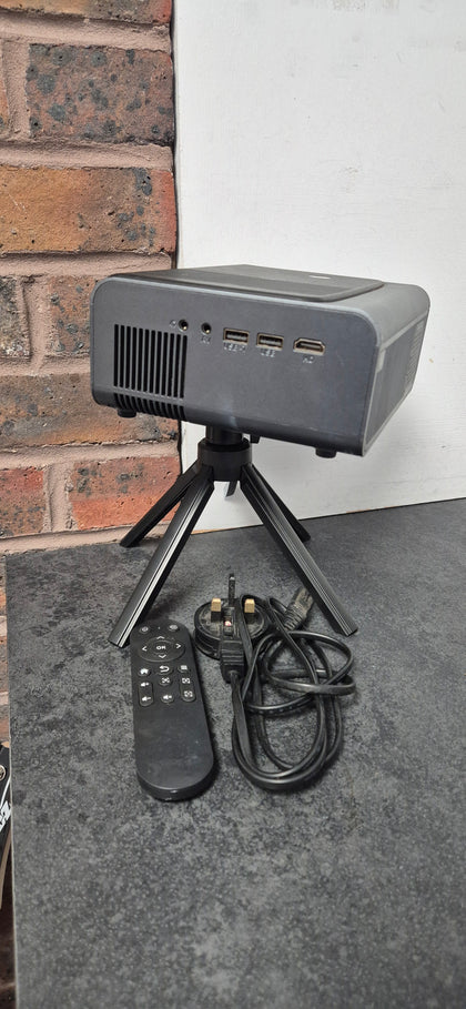 Voplls VP-1 Projector unboxed