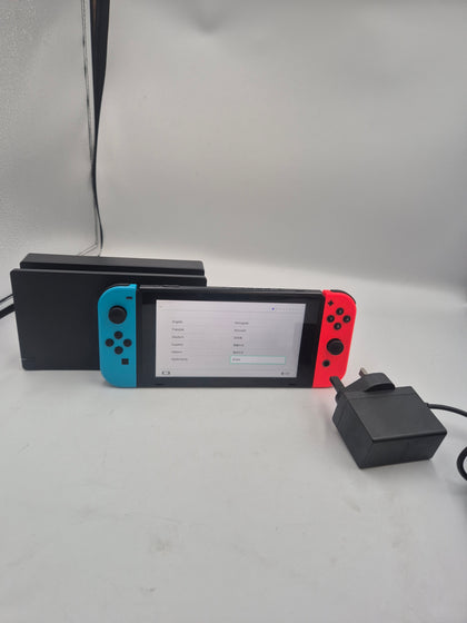 Nintendo Switch (Neon Red/Blue) - Unboxed