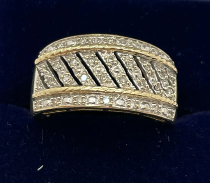 9k gold ring - Q