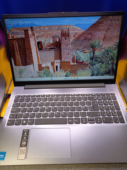 Lenovo IdeaPad Slim 3 15.6