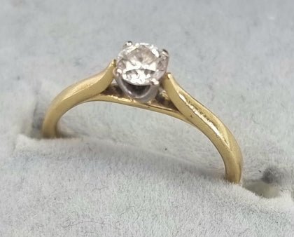 18ct Gold Diamond Ring 0.25ct Size 