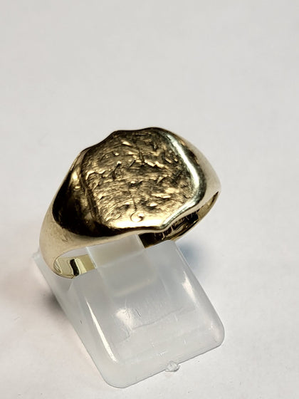9ct Yellow Gold Signet Ring - Size T - 4.29G