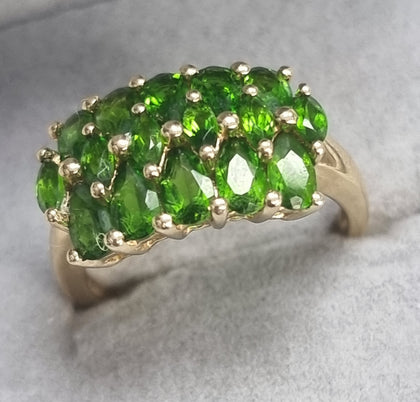 9CT  Gold Green Garnet Ring Size O
