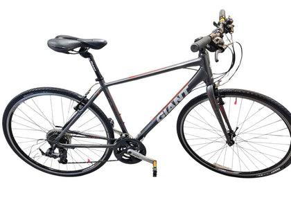 Giant Escape Road Bike – 700C Wheels – 19