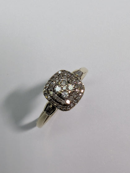9ct Gold Diamond Cluster Ring - Size O