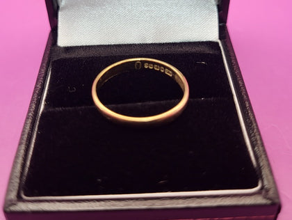 18CT - Yellow Gold Band Ring - 1.86g - Size O