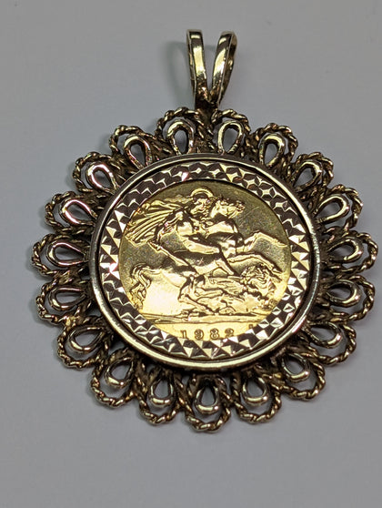 1982 Half sovereign with  multi hoop mount