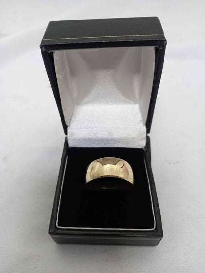 9K Hallmarked Gold Ring 7g Size U With Box