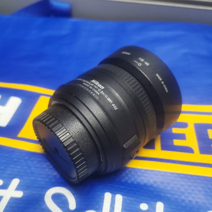 Nikon 35mm f/1.8G AF-S DX Nikkor Lens - Lens Caps Included as Shown