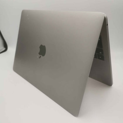 MacBook Pro 14,1, i5-7360U, 8GB Ram, 256GB SSD, 13