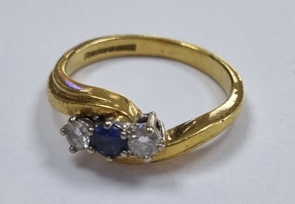 18ct Gold Ring Diamond + Sapphire Size K