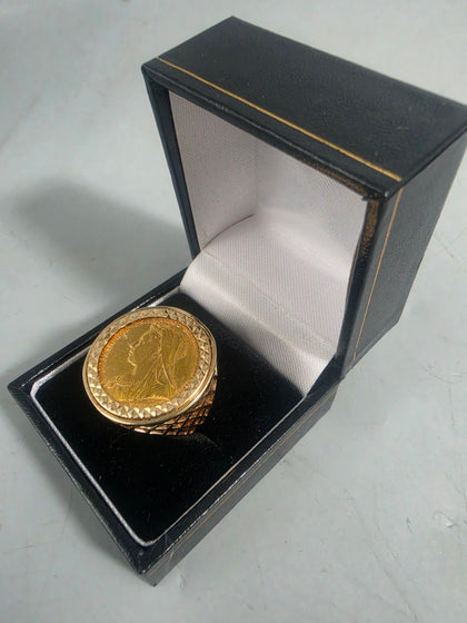9CT Gold Ring 5.3G W/22CT Full Sov 8G 375/916 Size T (1893)
