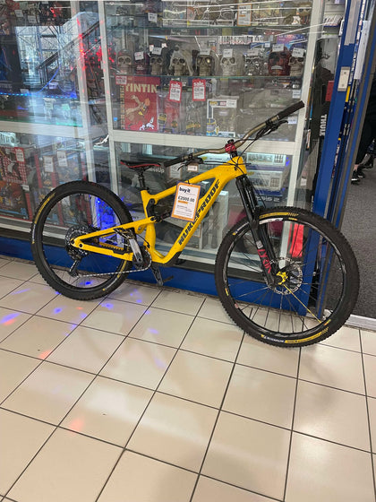 Nukeproof Mega 290 Carbon bike