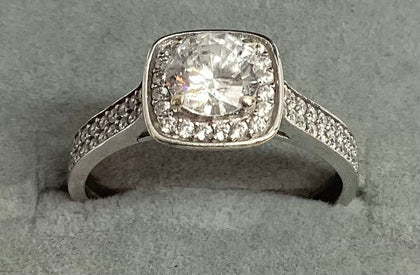 9CT White Gold Ring - “R”