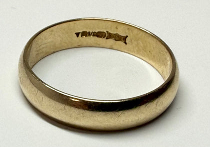9CT GOLD RING SIZE M