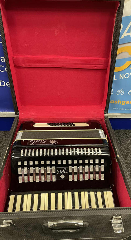 Accordion Stella