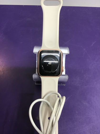 Apple Watch SE 1st Gen 40mm, BT