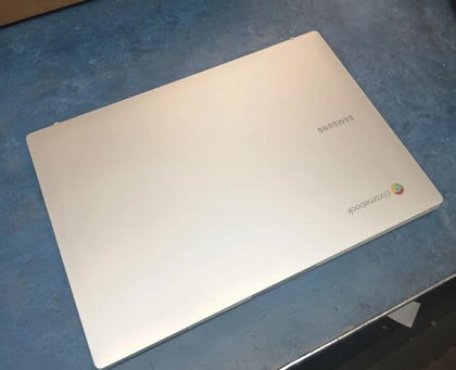 Galaxy Chromebook Go