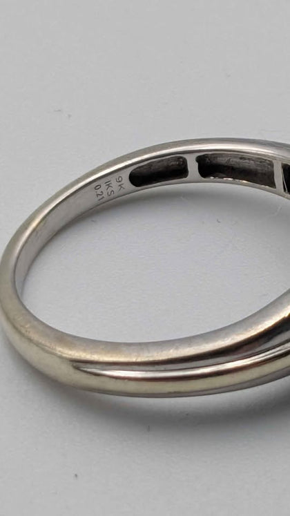 9ct White Gold Ladies Ring – CZ & 0.21ct Diamonds – Size N – 2.77 Grams – Elegant Cluster Design