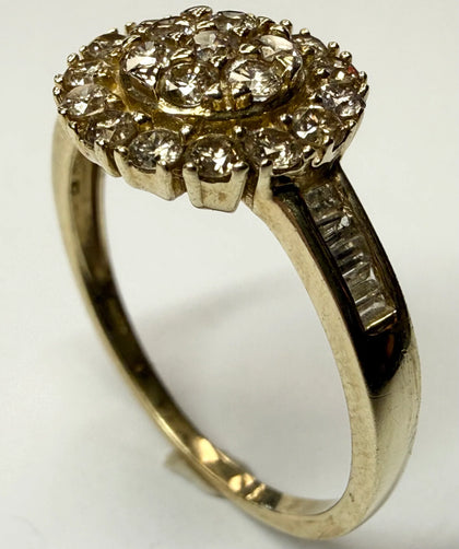 9ct gold and diamond cluster ring size T 1/2