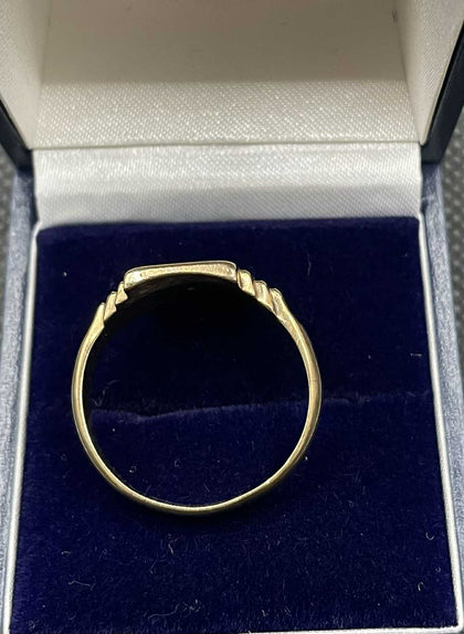 Gold ring star with small stone - 9ct