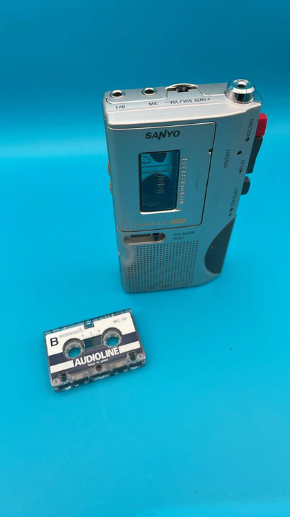 micro cassette recorder