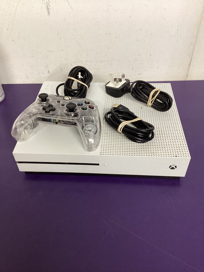 Xbox One S w/ wired controller