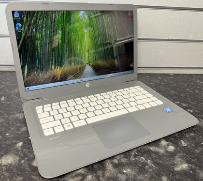 HP Stream 14-AX0XX Intel Celeron N3060 4GB 14 Inch Windows 10 Laptop ** Unboxed **