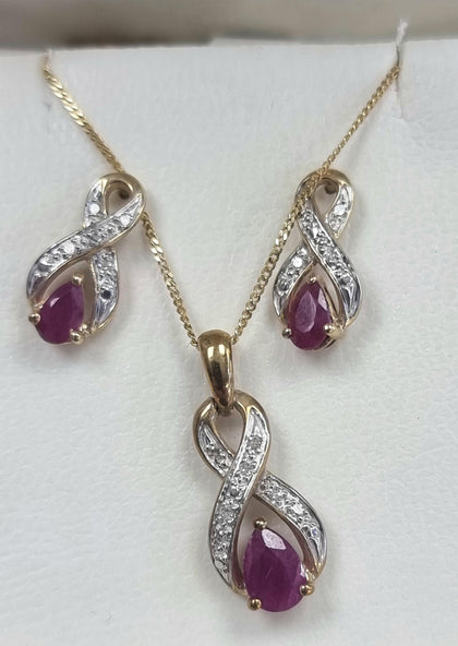 9ct Gold Diamond/Ruby Necklace/Earring Set