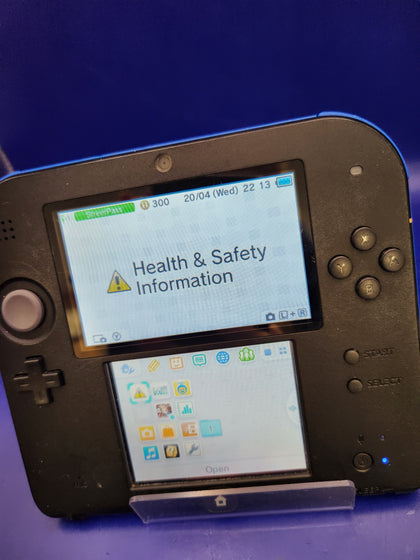Nintendo 2DS - Non folding (Handheld Console)