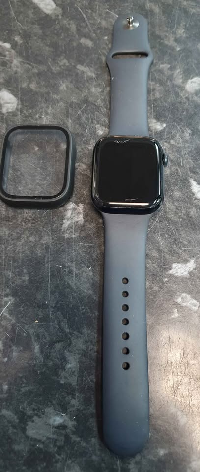 Apple Watch Series 9 - 45mm - GPS - Midnight Aluminium Case - Midnight Sport Band - S/M