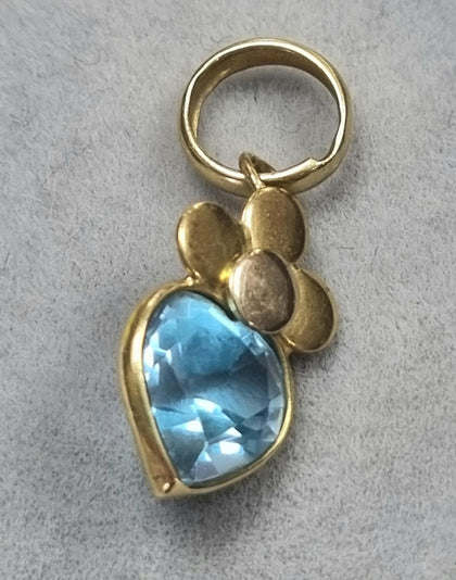18ct Gold Pendant Blue Topaz