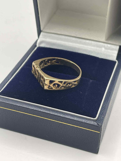9ct Gold Sister ring