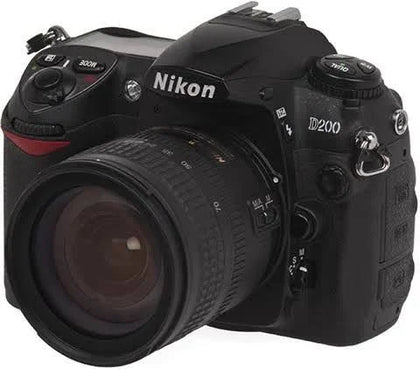 Nikon D200 AF-S Nikkor + 18-70mm ED