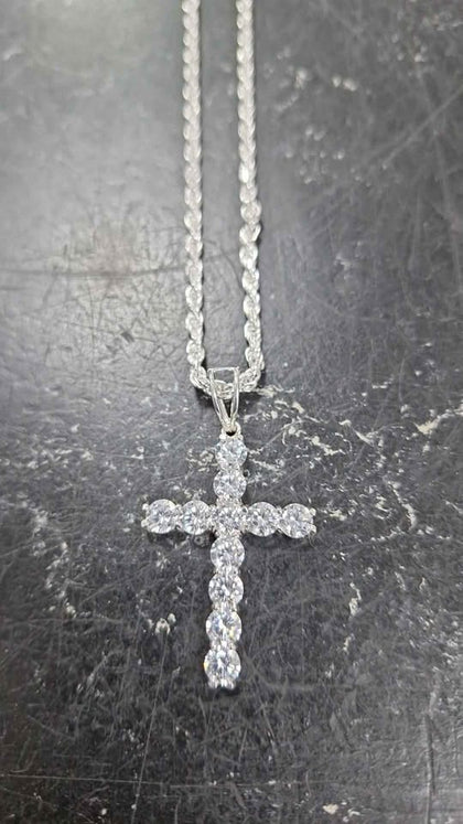 New silver Cross chain (925) weight 22.4g ,length 26