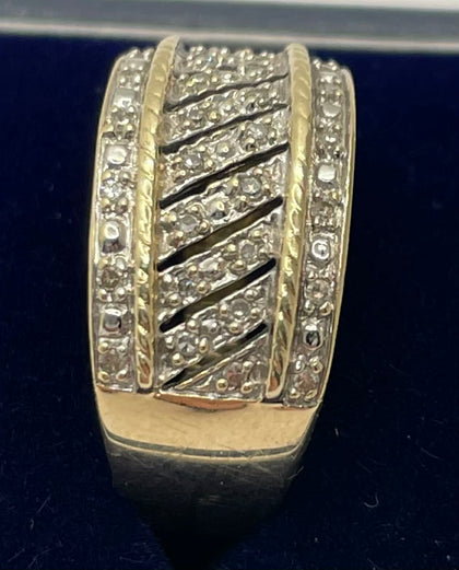 9k gold ring - Q