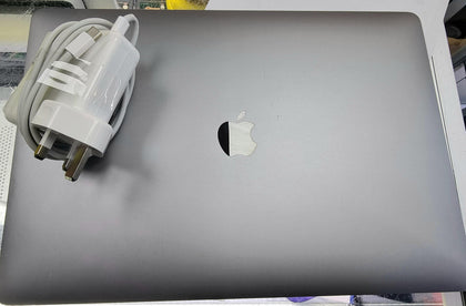 MacBook Pro 15,1/i7-9750H/16GB Ram/256 SSD/Touchbar/15